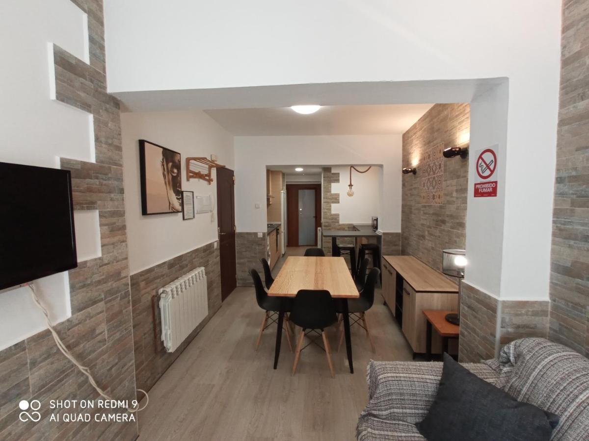 Apartamentos La Casona De Ezcaray Con Terrazas Y Patios Individuales Exteriér fotografie